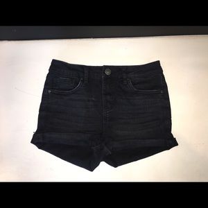 Tillys black shorts